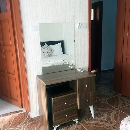 Shadow Hotel 3*